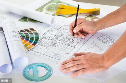 工程項(xiàng)目階段中的證書應(yīng)用與角色定位 建造師與建筑師的比較分析